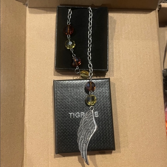 Wing Necklace - Picture 2 of 15